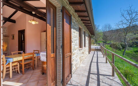Il Giuncheto, Pool, Amazing View, Umbrian Countrys: Madera, Puerta, Cabaña, Madera Dura, Manchas De Madera, Cocina Y Comedor Mesa, Ladrillo, Porche, Tablón, Casa De Campo
