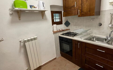 Borgo Antico, Pool, Barberino del Mugello: Aparato De Cocina, Cocina, Electrodoméstico, Madera, Piso, Mostrador, Estufa De Cocina, Estufa, Fregadero, Gabinetes