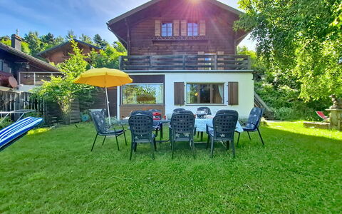 Chalet le Rhônasson: Casa, Casa, Arbusto, Cabaña, Techo, Jardín, Césped, Inmuebles, Yarda, Paisajismo