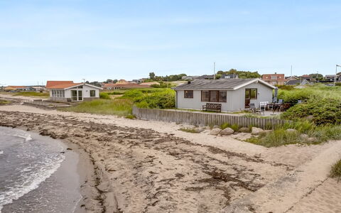 Signhild - 5M to the Fjord: Madera, Casa, Cabaña, Casa, Techo, Área Rural, Vía Muerta, Cuarto De Troncos, Edificios Del Jardín, Madera Dura