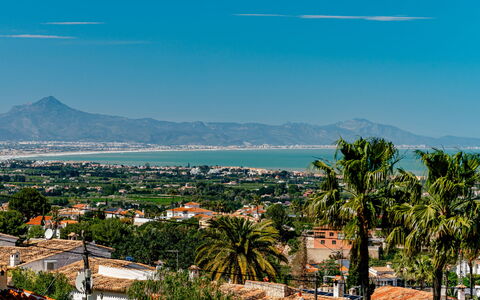 Horizonte: Cielo, Accidentes Geográficos Montañosas, Barrio Residencial, Colina, By, Área Urbana, Montaña, Horizonte, Techo, Barrio