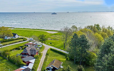 Kato - 125M from the Sea