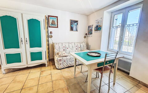 Maison Aristide Briand: Mueble, Piso, Diseño De Interiores, Suelo, Habitación, Departamento, Sala, Silla, Sofá, Pintar