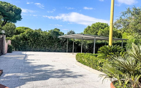 Villa Cecilia: Barrio Residencial, Casa, Casa, Puerta, Departamento, Suburbio, Balcón, Patio, Yarda, Entrada De Coches