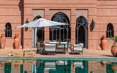 Villa Kanza: Piscina, Mueble Para Exteriores, Recurso, Inmuebles, Sombra, Sunlounger, Paraguas, Hacienda, Patio, Fuente De Agua
