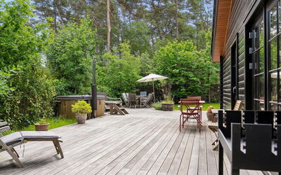 Hoat - 250M from the Sea