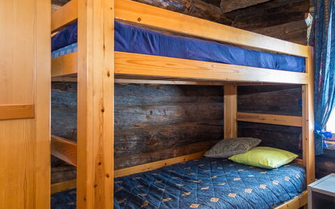 Kelosyväri 13: Madera, Cabaña, Casa, Casa, Puerta, Madera Dura, Edificios Del Jardín, Manchas De Madera, Cuarto De Troncos, Tablón