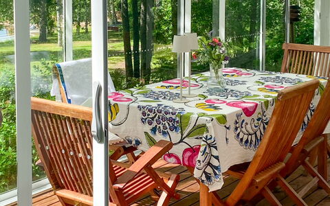Aurinko Vanaja: Mueble, Mesa, Silla, Diseño De Interiores, Textil, Cocina Y Comedor Mesa, Comedor, Mueble Para Exteriores, Manteles