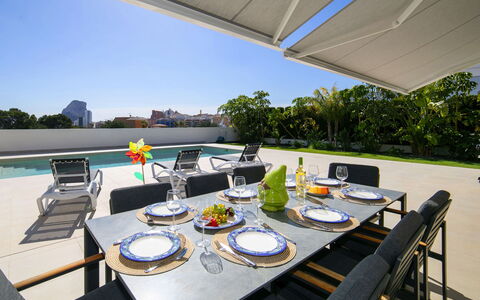 Pouw: Recurso, Piscina, Hotel, Ciudad De Vacaciones, Balneario, Hacienda, Thermae, Zona Tropical, Villa