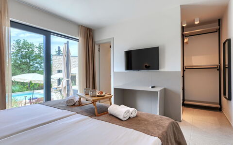 La Mari: Mueble, Departamento, Silla, Habitación, Mueble Para Exteriores, Sombra, Diseño, Recurso, Cama, Marco De La Cama