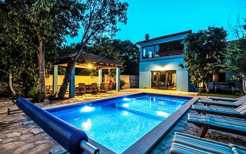 Lino: Recurso, Piscina, Hotel, Ciudad De Vacaciones, Balneario, Hacienda, Thermae, Zona Tropical, Villa