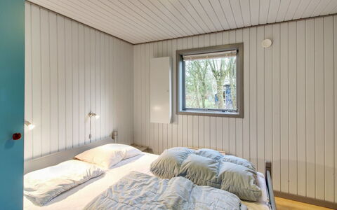 Kate - 700M to the Fjord: Habitación, Madera, Cama, Techo, Diseño De Interiores, Sábana, Lecho, Suelo, Piso, Marco De La Cama