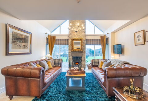 Glenmoriston Estate (2 Cottages): Mueble, Mueble Para Exteriores, Mesa Al Aire Libre, Silla, Mesa, Jardín, Patio Interior, Sombra, Patio, Eco Hotel