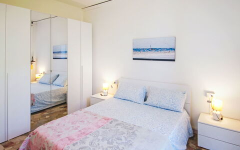Olli: Mueble, Diseño De Interiores, Suelo, Piso, Cama, Habitación, Madera, Habitación, Sábana, Lecho
