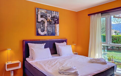 Sailor'S Home: Diseño De Interiores, Mueble, Cama, Habitación, Suelo, Piso, Habitación, Techo, Sábana, Encendiendo