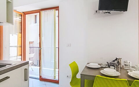 Antica Corte: Diseño De Interiores, Piso, Madera, Suelo, Mueble, Habitación, Techo, Casa, Departamento, Cocina