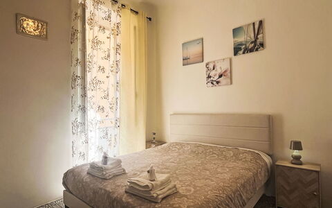 Casa Js: Cama, Habitación, Diseño De Interiores, Mueble, Pared, Suelo, Madera, Sábana, Piso, Habitación