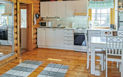 Sinikello: Madera, Piso, Mueble, Diseño De Interiores, Techo, Cocina, Suelo, Habitación, Suelos De Madera, Mostrador