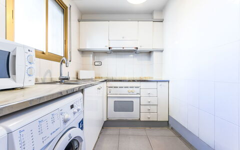 Cambrils Park B: Piso, Suelo, Electrodoméstico, Diseño De Interiores, Techo, Habitación, Departamento, Cocina, Gabinetes, Mostrador