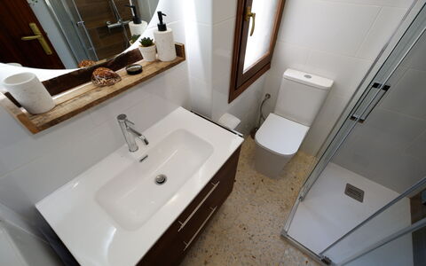 Rincón del Sol: Lavabo Del Baño, Arreglo De Tubería, Baño, Piso, Lavabo, Mueble De Baño, Suelo, Diseño De Interiores, Grifo, Plomería