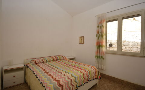 Villa del Monte: Diseño De Interiores, Mueble, Pared, Habitación, Cama, Suelo, Piso, Madera, Techo, Habitación