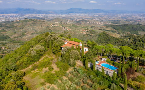 Colle Mediceo: Colina, Tierras Altas, Hill Station, Área Rural, Vista Panorámica, Cresta, Plantación, Chaparral, Pueblo De Montaña, Fotografía Aérea