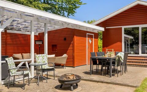 Friderica - 30Km from the Sea: Mueble Para Exteriores, Mueble, Casa, Techo, Sombra, Puerta, Jardín, Cabaña, Silla, Porche