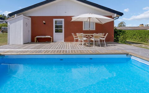 Maksimilian - 300M from the Sea