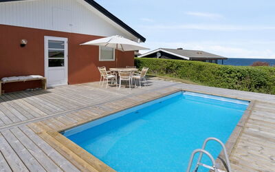 Maksimilian - 300M from the Sea