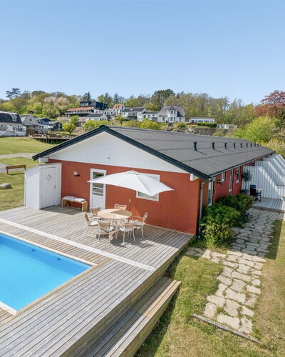 Maksimilian - 300M from the Sea