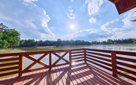 Hradec Kralove 4: Agua, Nube, Banco, Lago, Madera Dura, Cubierta, Puente, Boardwalk, Tablón, Reservorio