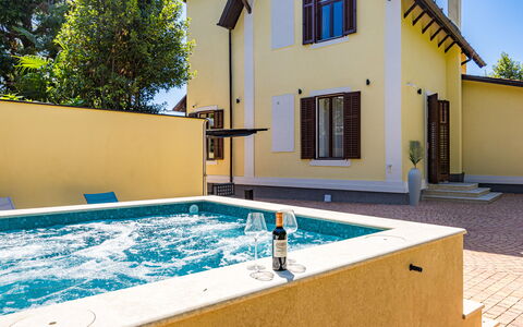Apartment Noa Opatjia: Piscina, Recurso, Diseño, Hotel, Villa, Planta De Casa, Patio, Eco Hotel, Hacienda