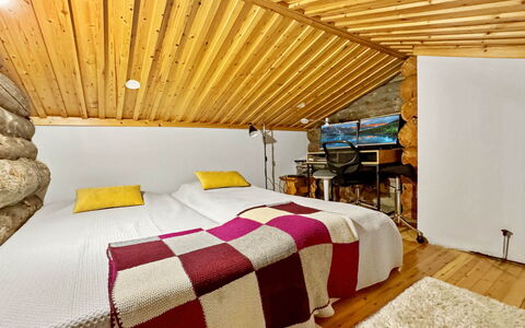 Rukan Kivikelo: Mueble, Diseño De Interiores, Cama, Habitación, Madera, Piso, Suelo, Techo, Habitación, Sábana