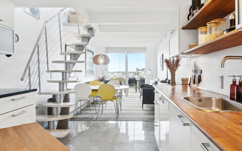Pejo - 10M from the Sea: Cocina, Piso, Diseño De Interiores, Mueble, Mostrador, Aparato De Cocina, Suelo, Departamento, Electrodoméstico, Techo