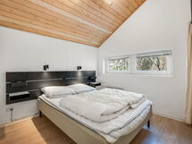 Antoinetta - 350M from the Sea