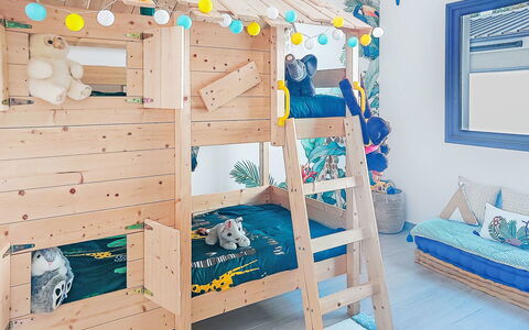 Areslet: Azul, Litera, Habitación, Diseño De Interiores, Mueble, Cama, Lecho, Linos, Habitación, Casa