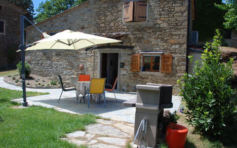 Casa Chimera: Mueble, Silla, Casa, Cabaña, Jardín, Sombra, Patio Interior, Yarda, Mueble Para Exteriores