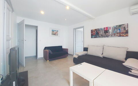 Casa Giuliani: Piso, Suelo, Mueble, Diseño De Interiores, Departamento, Habitación, Sofá, Casa, Sala, Techo