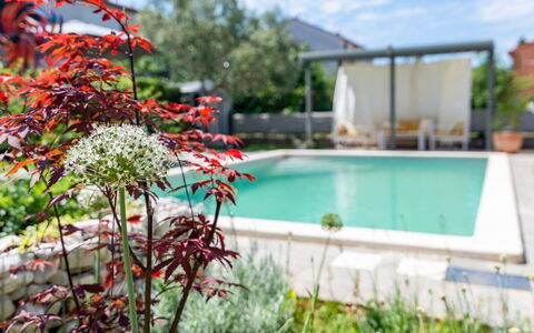Dolores: Departamento, Balcón, Condominio, Hotel, Recurso, Ciudad De Vacaciones, Hacienda, Villa, Balneario