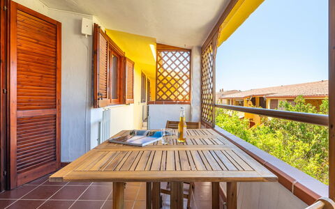 Fortuna: Madera, Diseño De Interiores, Techo, Manchas De Madera, Sombra, Madera Dura, Balcón, Silla, Diseño, Barniz