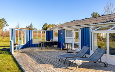 Nedzad - 500M from the Sea
