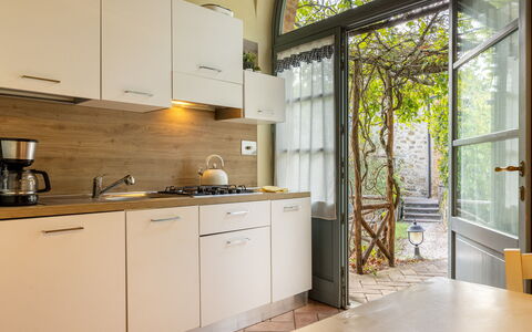 Casa Stella Serena, Casole D'Elsa, Pool: Aparato De Cocina, Cocina, Mostrador, Electrodoméstico, Diseño De Interiores, Piso, Mueble, Gabinetes, Suelo, Electrodoméstico
