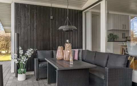 Avelina - 700M from the Sea: Madera, Mueble, Mueble Para Exteriores, Silla, Mesa Al Aire Libre, Madera Dura, Porche, Maceta, Manchas De Madera, Cubierta