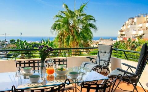Nerja Center View: Mueble, Silla, Departamento, Balcón, Recurso, Mueble Para Exteriores, Sombra, Eco Hotel, Paraguas
