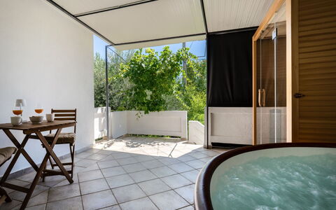 Hidden Hill: Mueble, Material Compuesto, Sombra, Mueble Para Exteriores, Silla, Recurso, Piscina, Eco Hotel, Diseño, Hotel