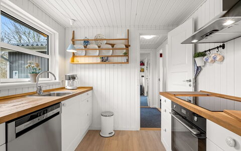 Ascan - 300M to the Fjord: Cocina, Piso, Madera, Mostrador, Diseño De Interiores, Techo, Suelo, Gabinetes, Aparato De Cocina, Electrodoméstico