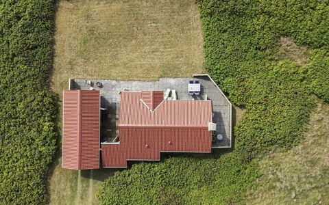 Ovine - 200M from the Sea: Techo, Paisaje, Casa, Arquitectura, Casa, Barrio Residencial, El Terreno Del Lote, Área Rural, Llanura, Inmuebles