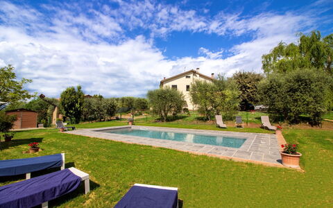 Gli Ulivi: Piscina, Inmuebles, Ocio, Jardín, Casa De Campo, Mueble Para Exteriores, Hacienda, Villa, Patio Interior, Yarda