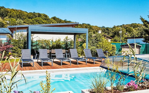 Bukanda: Piscina, Recurso, Material Compuesto, Mueble Para Exteriores, Eco Hotel, Sombra, Silla, Jardín, Paisajismo, Hotel