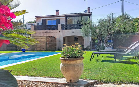 Villa Dolce Vita: Barrio Residencial, Piscina, Casa, Jardín, Inmuebles, Recurso, Hacienda, Paisajismo, Patio Interior, Maceta